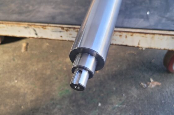 S45C　長尺シャフト加工品 画像2